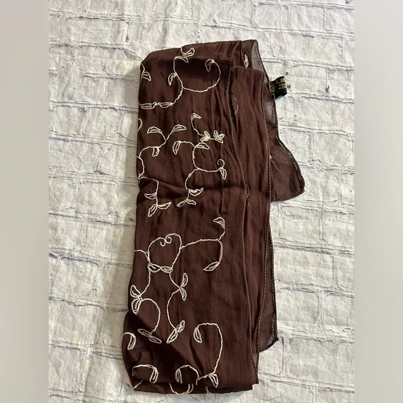 A.BROD 100% RAYON MADE IN INDIA BROWN/BEIGE EMBROIDERED FLORAL SHEER SCARF - Picture 5 of 7